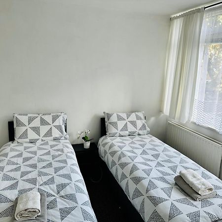 London City Apartment Экстерьер фото